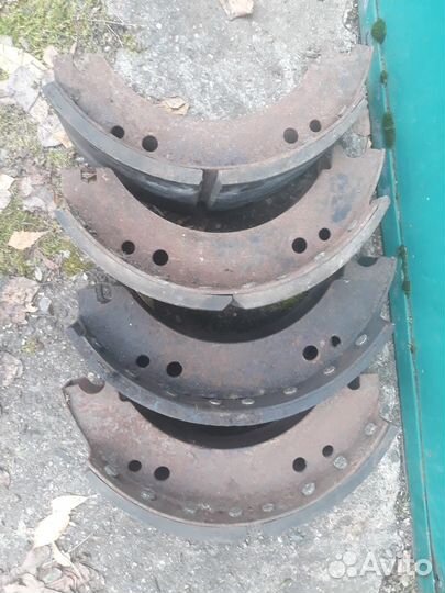 Тормозные колодки на камаз 55111