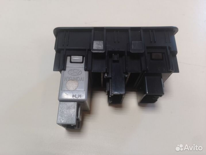 Блок кнопок Hyundai Solaris 2011-2014 39F1001110