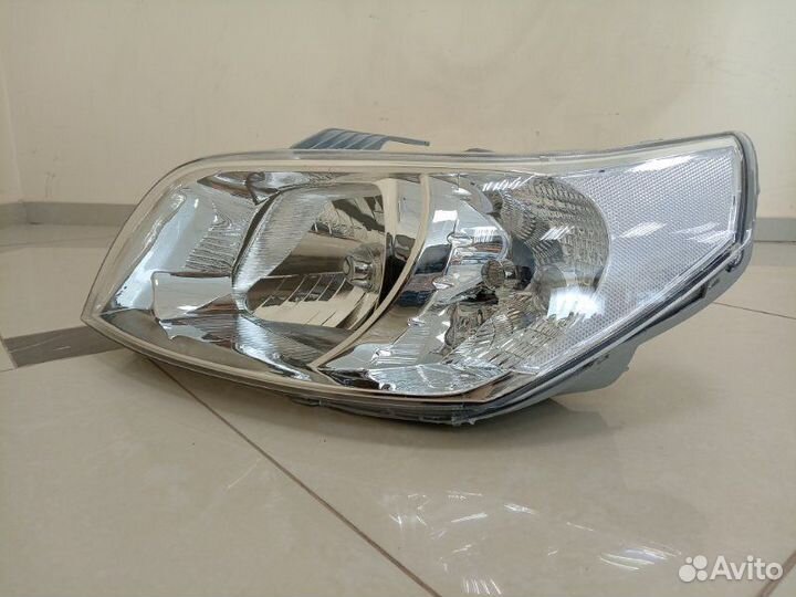 Фара левая Chevrolet Aveo T255 2005-2011