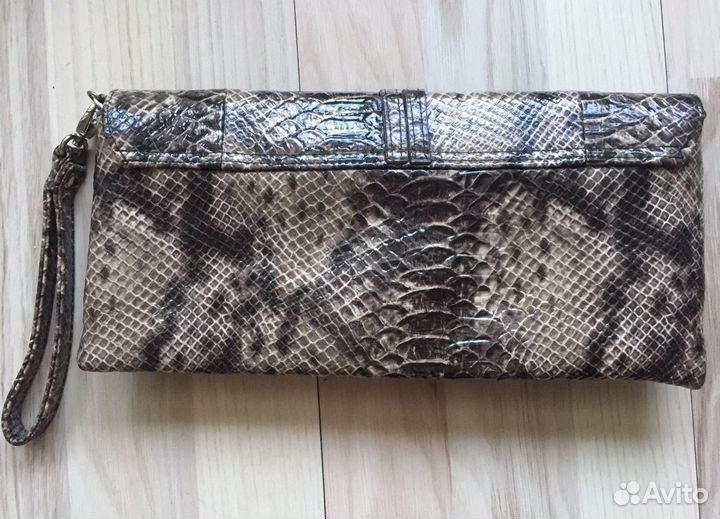 Клатч под змеиную кожу