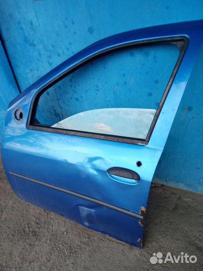 Дверь передняя левая renault logan 1