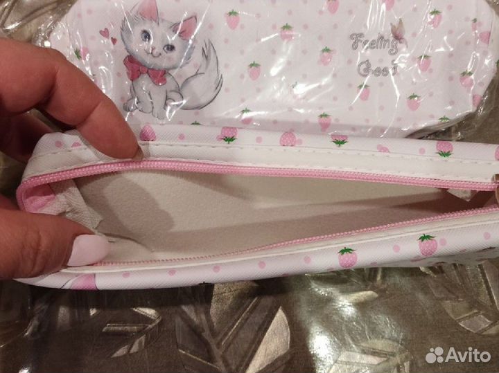 Канцелярия пеналы,краски, цветные карандаши