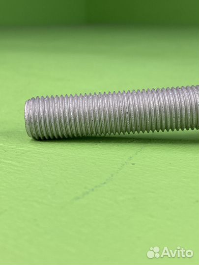 Болт M14x1,5x80 тормозного диска \MB Actros/Axor 01017200A