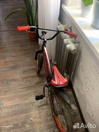 Велосипед детский. 18 колеса