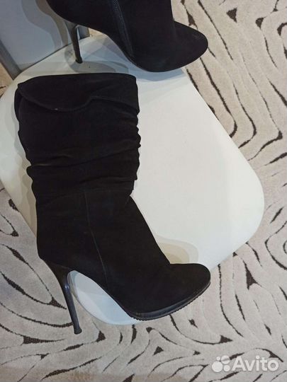 Зимние женские сапоги 38