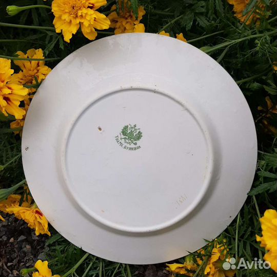 Антикварная тарелка