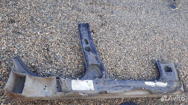 Левый порог Инфинити QX70