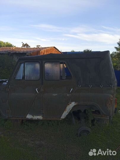 Кузов УАЗ 469 по запчямтям