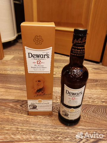 Бутылка и коробка Dewars 12