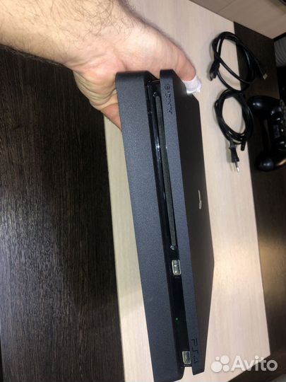 Sony PS4 Slim 1Tb
