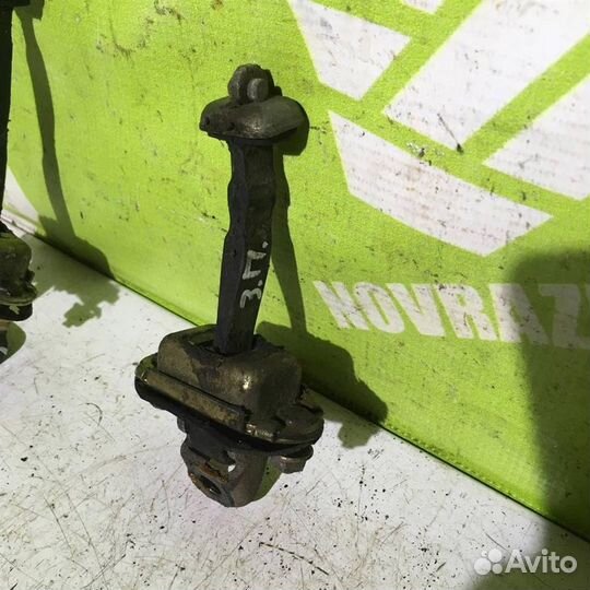 Ограничитель двери Форд Фокус 1