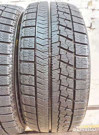 Bridgestone Blizzak VRX 215/50 R17 91Q