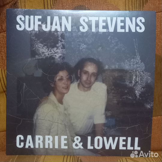 Виниловый проигрыватель+пластинка 