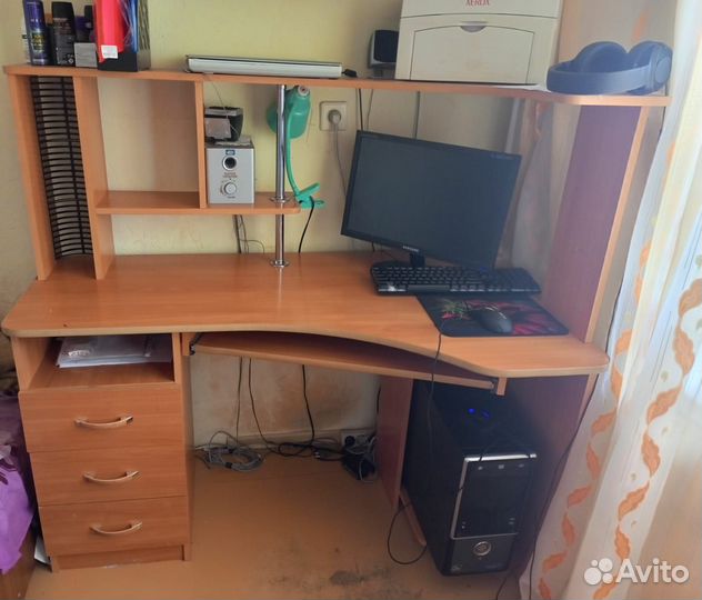 Компьютерный стол для школьника бу