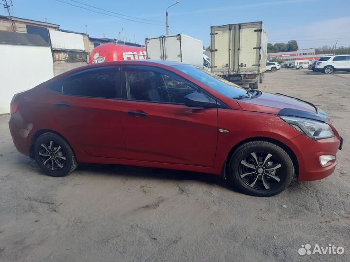 Hyundai Solaris 1.4 AT, 2015, 120 000 км