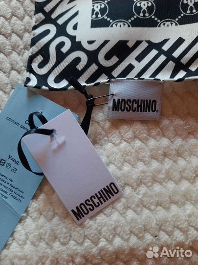 Платок женский Moschino (шелк)