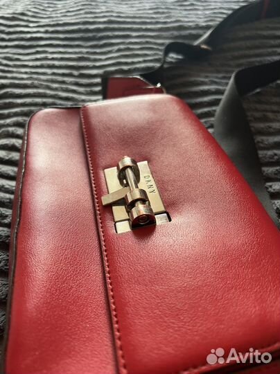 Сумка женская через плечо dkny