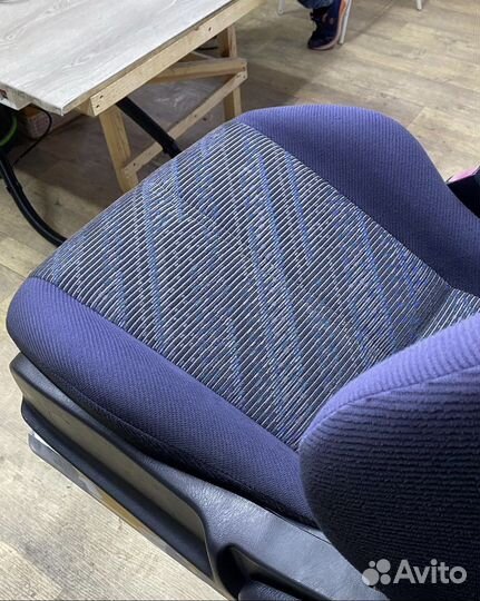 Сидение оригинальное с Toyota Cilica