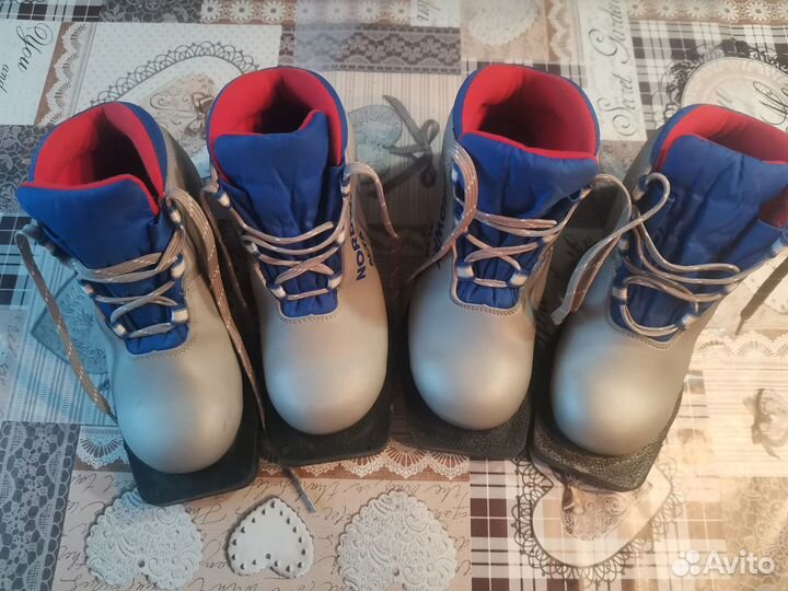 Ботинки лыжные детские