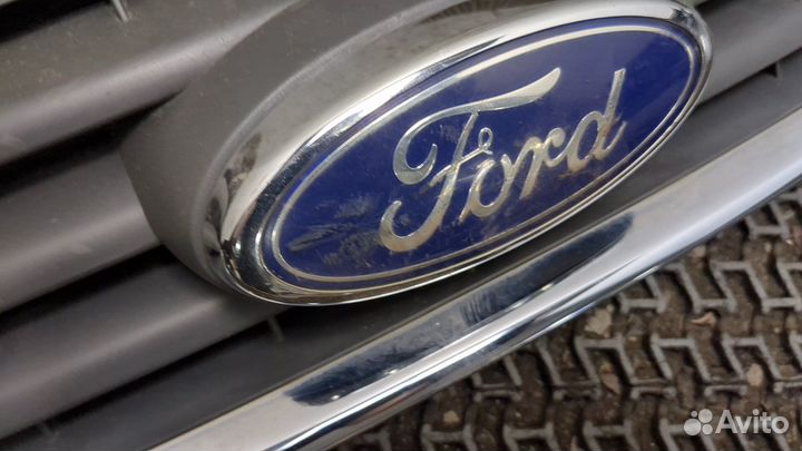 Решетка радиатора Ford Kuga, 2011