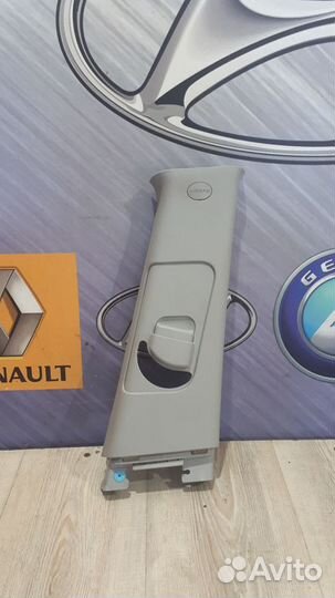 Обшивка средней стойки накладка ремня безопасности