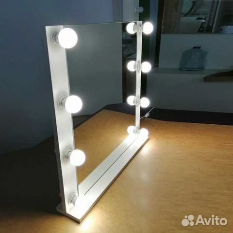 Гримерное зеркало с подсветкой