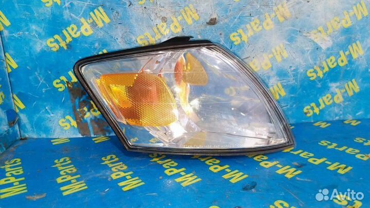 Габаритный огонь правый Mazda Mpv lwew LW5W 1-Я