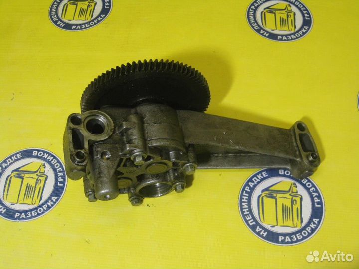 Насос масляный 1385577