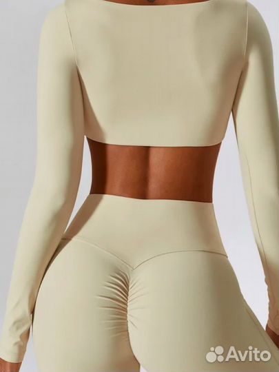 Топ укороченный женский 42 s новый