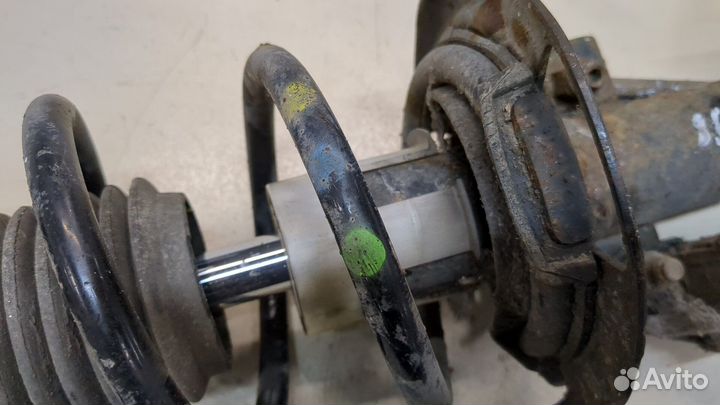 Амортизатор подвески левый передний Ford Fiesta