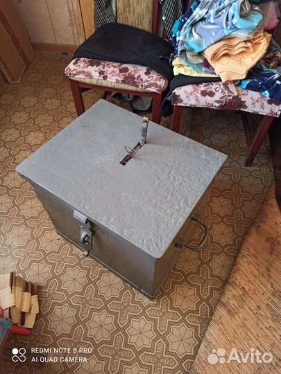 Сейф старинный