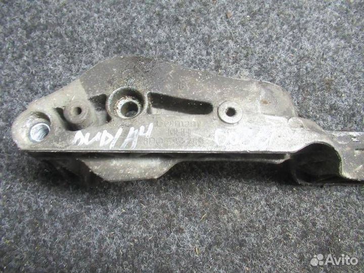 Кронштейн Audi A4 B5 1997 8D0599289