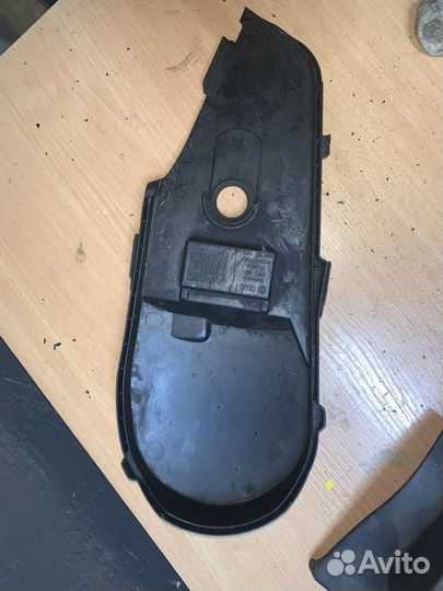 Кожух ремня грм Transporter T4 1991-1996