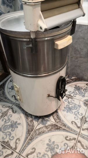 Раритетная стиральная машина Рига-17 под ремонт