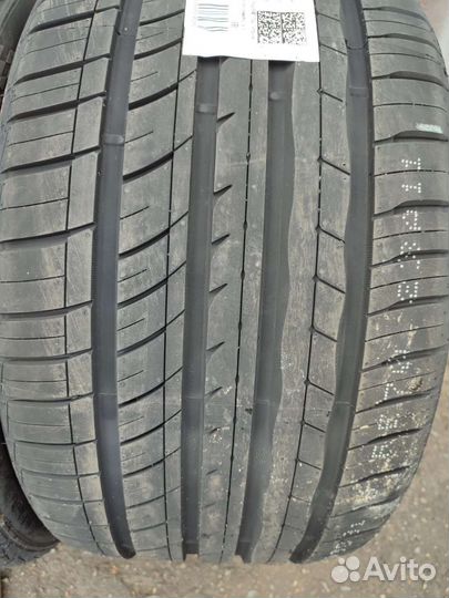 RoadX RXMotion U11 285/35 R21 и 325/30 R21