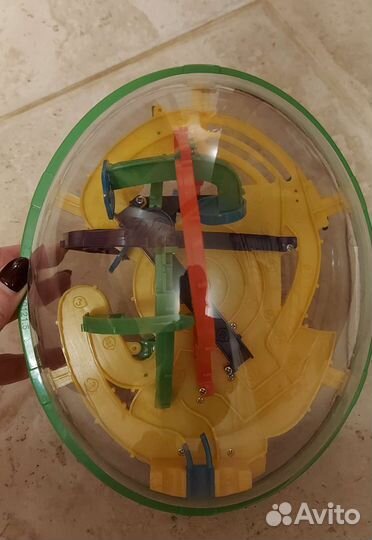 Игрушка лабиринт