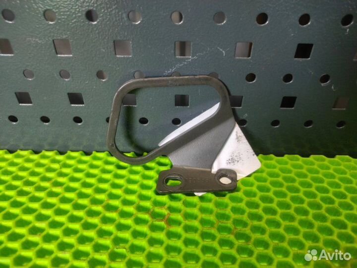 Кронштейн держателя топливных трубок Daf Xf 106