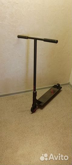 Трюковой самокат tech team infected