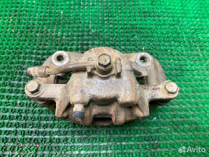 Суппорт передний правый Hyundai Solaris RB G4FC