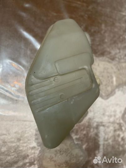 Бочок омывателя лобового стекла