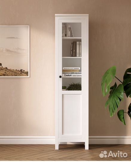 Шкаф витрина хемнэс