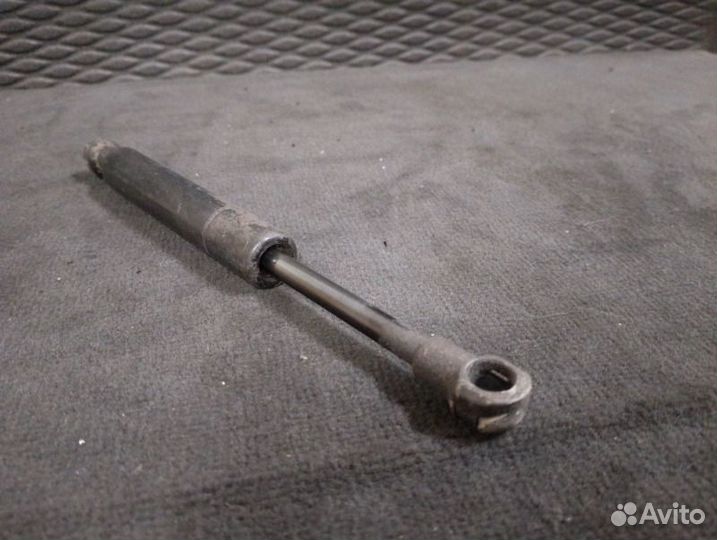 Амортизатор крышки багажника Bmw Z3 1995-2003Г