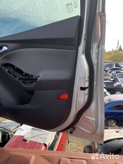 Ford focus 3 передняя правая дверь