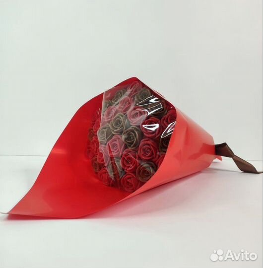 Букет из Белого и Молочного Шоколада - 29 Роз