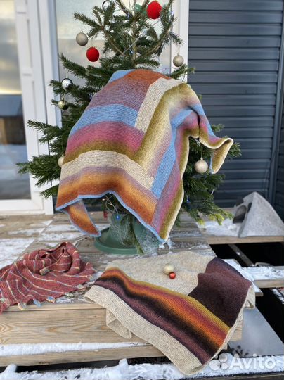 Вязаная косынка бактус