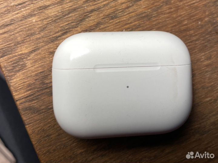Apple airpods pro первое поколение