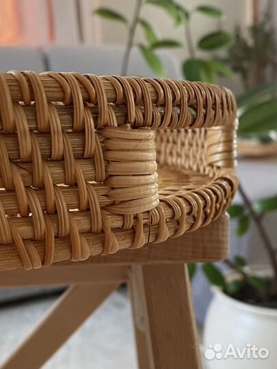 Плетеный поднос из ротанга 30х5 см