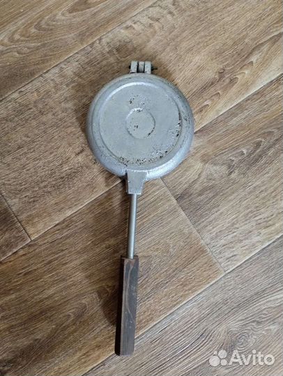 Вафельница орешница