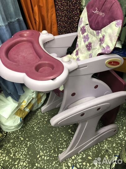 Детский столик и стульчик для кормления