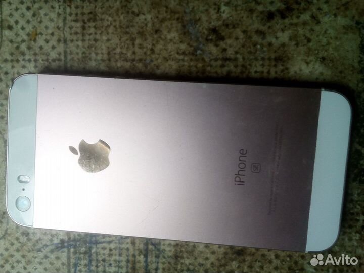 Телефон iPhone 5 SE